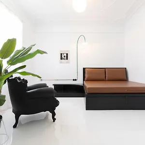 https://trilogy-black-penthouse.hotels-of-thessaloniki.com